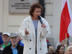 Protest przed Pałacem Prezydenckim. Szczepkowska o Nawrockim: Nie powinien pełnić tego urzędu
