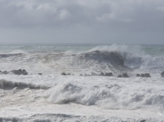 "Duże prawdopodobieństwo". UNESCO ostrzega przed tsunami na wybrzeżu Francji