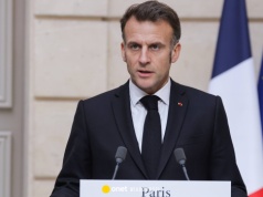 Emmanuel Macron rozmawiał z prezydentem Iranu. "Wezwałem go do natychmiastowego zakończenia ataków"