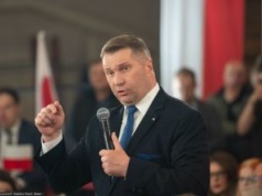 "Precz z tym szwindlem". Czarnek zapowiada uchwałę