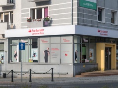 Miliony dla prezesów banków. Przepaść między państwowymi a prywatnymi ogromna