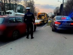 Kierowca Audi przesadził z prędkością. Okazało się, że w ogóle nie powinien prowadzić