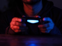 Certyfikacja Drug Dealer Simulator 2 na konsole została zakończona