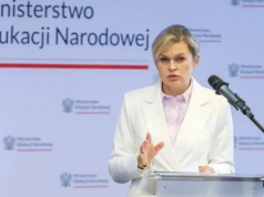 MEN chciało zlikwidować problem, powstał kolejny? Nauczycielka ma radę dla Nowackiej