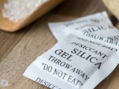 Dodają je do butów i torebek. Pod żadnym pozorem nie wyrzucaj tych saszetek