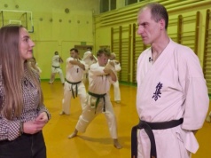 Proboszcz i mistrz karate w jednym. Ksiądz Tomasz Skowron zdobył czarny pas