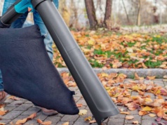 Sąsiedzi grabią liście godzinami. Ja biorę to urządzenie i mam błyskawicznie posprzątany ogród