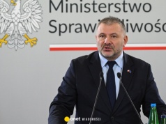 Waldemar Żurek o ślubowaniu sędziów TK. "Akt rytualny"