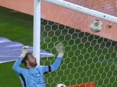 Co on zrobił?! Kuriozalna interwencja Cojocaru hitem Ekstraklasy