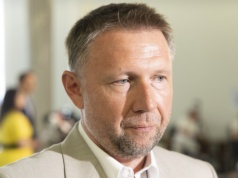 Kierwiński szydził z opozycji ws. SAFE. "Biedacy"