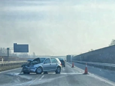 Wypadek na A2 w kierunku Siedlec. Jedna osoba ranna, trasa jest zablokowana