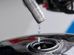 Ropa drożeje po atakach Iranu. „Sprzeczne sygnały z administracji Trumpa”