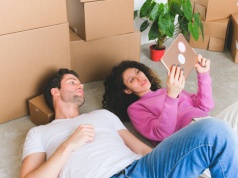 Twoje mieszkanie, ale nie twoje drzwi. Szokujące prawa najemców w Polsce