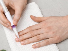 Po tym kolagenowym serum paznokcie są mocne jak stal! "Nie muszę już chodzić do kosmetyczki"