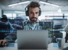 Trzech inwestorów-miliarderów w rok podwoiło swoje majątki dzięki AI. Jak długo ich modele będą wyprzedzać rynek?