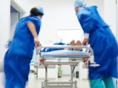 Śmiertelne ognisko zapalenia opon mózgowych w Anglii. Służby reagują