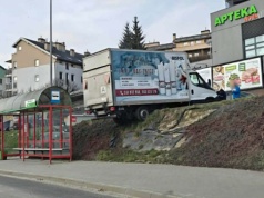 Dla jednych proste, innym sprawia ogromny problem. Cofanie im się nie powiodło