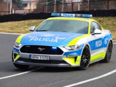 Skonfiskowany Mustang oficjalnie w służbie Policji