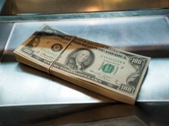 Ile kosztuje dolar? Kurs dolara do złotego PLN/USD 17.3.2026