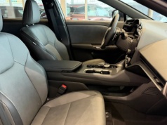 Alternatywa dla BMW iX3 tańsza o 65 tys. zł. Ma 586 l bagażnika i świetne wykończenie