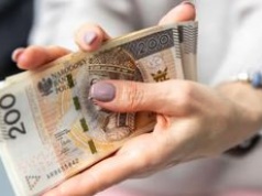 Przelew do żony lub męża. Uważaj na takie tytuły