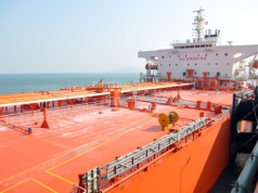 Doradca Trumpa: tankowce zaczynają przepływać przez cieśninę Ormuz