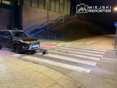 Zjeżdżała z mostu na elektrycznej hulajnodze została potrącona na przejeździe dla rowerów