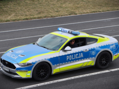 Ford Mustang odebrany pijanemu kierowcy oficjalnie w służbie Mazowieckiej Policji