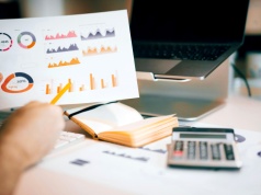 Biuro rachunkowe to już nie tylko rozliczenia. Jak zmienia się rola księgowych