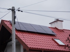 Masz panele na dachu? Jedna rubryka w PIT sprawia, że możesz odzyskać tysiące złotych