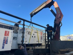 6,5 mln zł, 9 transportów i setki generatorów. Wsparcie z Krakowa jedzie na Ukrainę