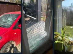 Siekiera, groźby i zniszczone okna. Bardzo niebezpieczne sceny – 28-latek zatrzymany przez policję