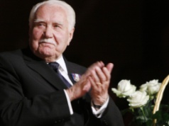 Rozstrzygnięto konkurs na koncepcję pomnika Ryszarda Kaczorowskiego w Białymstoku