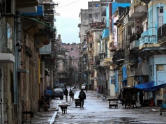 Trump nakłada embargo, Putin je lekceważy. Rosyjska ropa płynie na Kubę