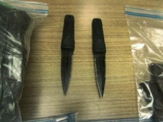 Dron zrzucił kontrabandę nad więzieniem w Nowym Jorku. W paczce m.in. 20-centymetrowe noże