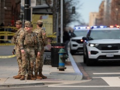 Drony nad bazą wojskową w Waszyngtonie. Mieszkają tam najważniejsi ludzie Trumpa