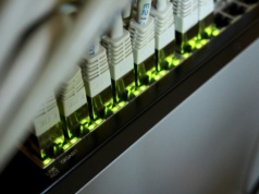 Przełączniki: HPE zyskuje, Cisco ma możliwości liczone w miliardach