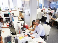 Biura typu open space zwiększają ryzyko mobbingu? Nowe badanie