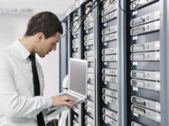 Przetarg: 15 mln zł za 70 serwerów, oferty 38 – 48 mln zł