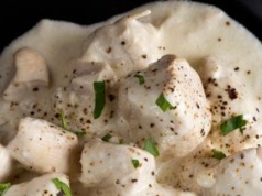 W moim domu nikt nie je czerwonego mięsa. Dlatego na Wielkanoc robię kurczaka w sosie chrzanowym