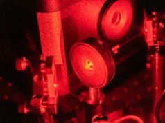 Internet kwantowy oparty na diamencie? Przełom coraz bliżej