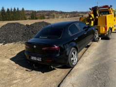 156 km/h i ponad 2 promile. 24-latek wiózł w aucie 13-letniego brata