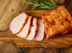 Idealny boczek i warzywa stir-fry. Posiłek pełen azjatyckich smaków