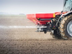 Ceny nawozów rosną w zawrotnym tempie. Czy wiosną 2027 roku w Europie zabraknie nawozów azotowych?