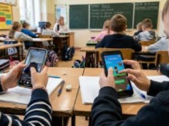 Zakaz smartfonów w polskich szkołach. Rząd szykuje nowe przepisy