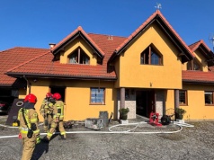 Pożar na obrzeżach Goleniowa. Chłopiec ewakuowany przez okno