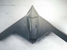 Mityczny dron USA sfotografowany. Biały Nietoperz wyszedł z cienia