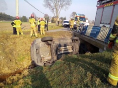 Dachowanie pojazdu na  DW 444