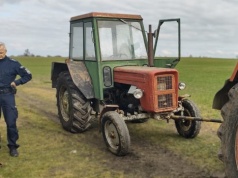 Ukradł matce ciągnik! Policja dorwała go po 2 godzinach