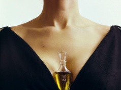 6 największych mitów o perfumach, przez które szybko przestają na tobie pachnieć